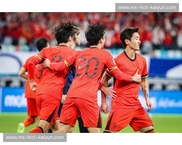 巅峰重燃：当广州恒大的红色意志，在亚冠赛场撞上神户胜利船的传控艺术